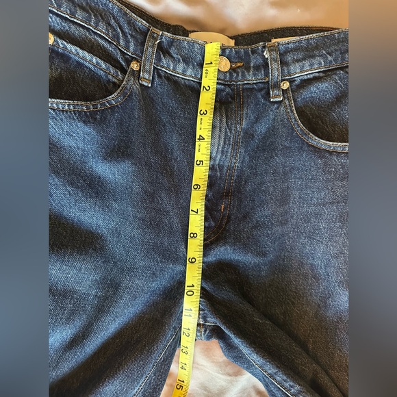 FRAME Low Slung Barrel Jeans, 100% Regenerative Cotton. Tailored. Retail: $298 - Picture 3 of 9